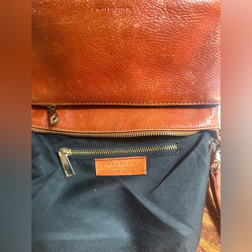 Divina Firenze Italy Lilia Orange Genuine Leather Crossbody Purse - Picture 6 of 7
